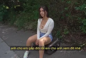 Em gái dễ thương thích được móc lồn